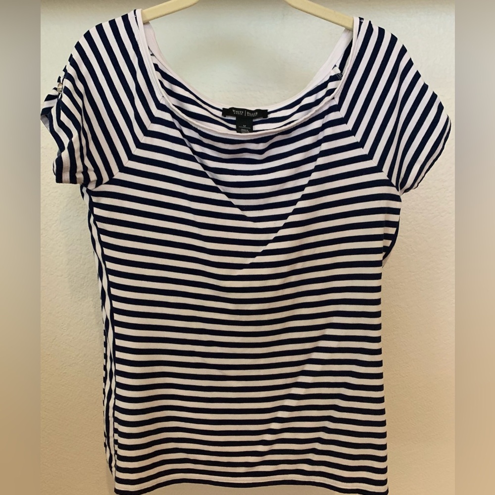 White House Black Market Blue & White Striped Short‎ sleeve shirt Medium
